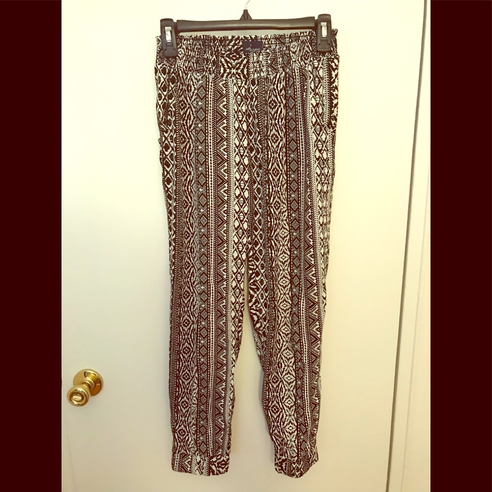 American eagle super soft printed jogger pants.